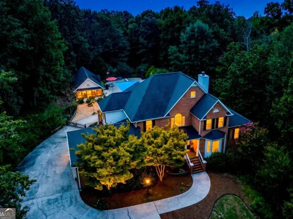 189 W Tanglewood Dr, Royston, GA 30662