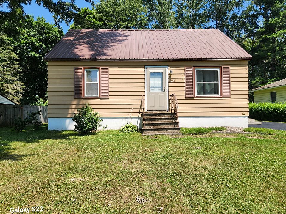1st image of 5835 Reis Dr