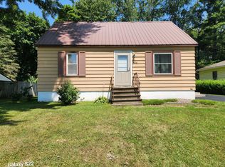 5835 Reis Dr, Cicero, NY 13039
