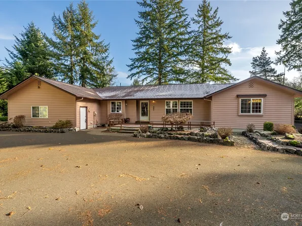 351 N Fairway Drive, Hoodsport, WA 98548