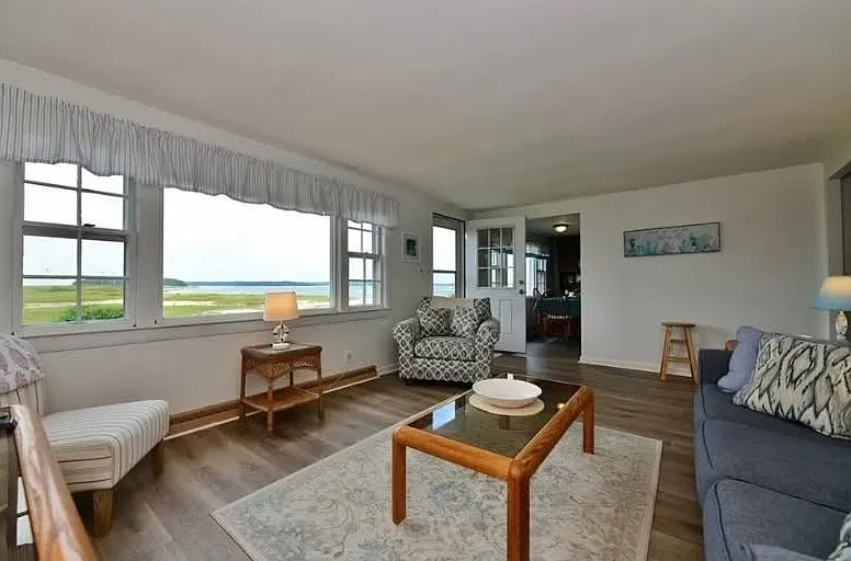 2 bed, 1208 sqft, $2,500 — Photo 3