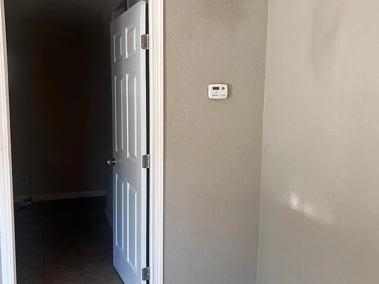 948 Ohio St — Photo 10
