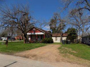 832 Washington St, Columbus, TX 78934