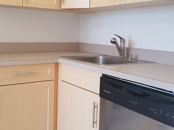 4th image of 4309 47th Ave APT 6H