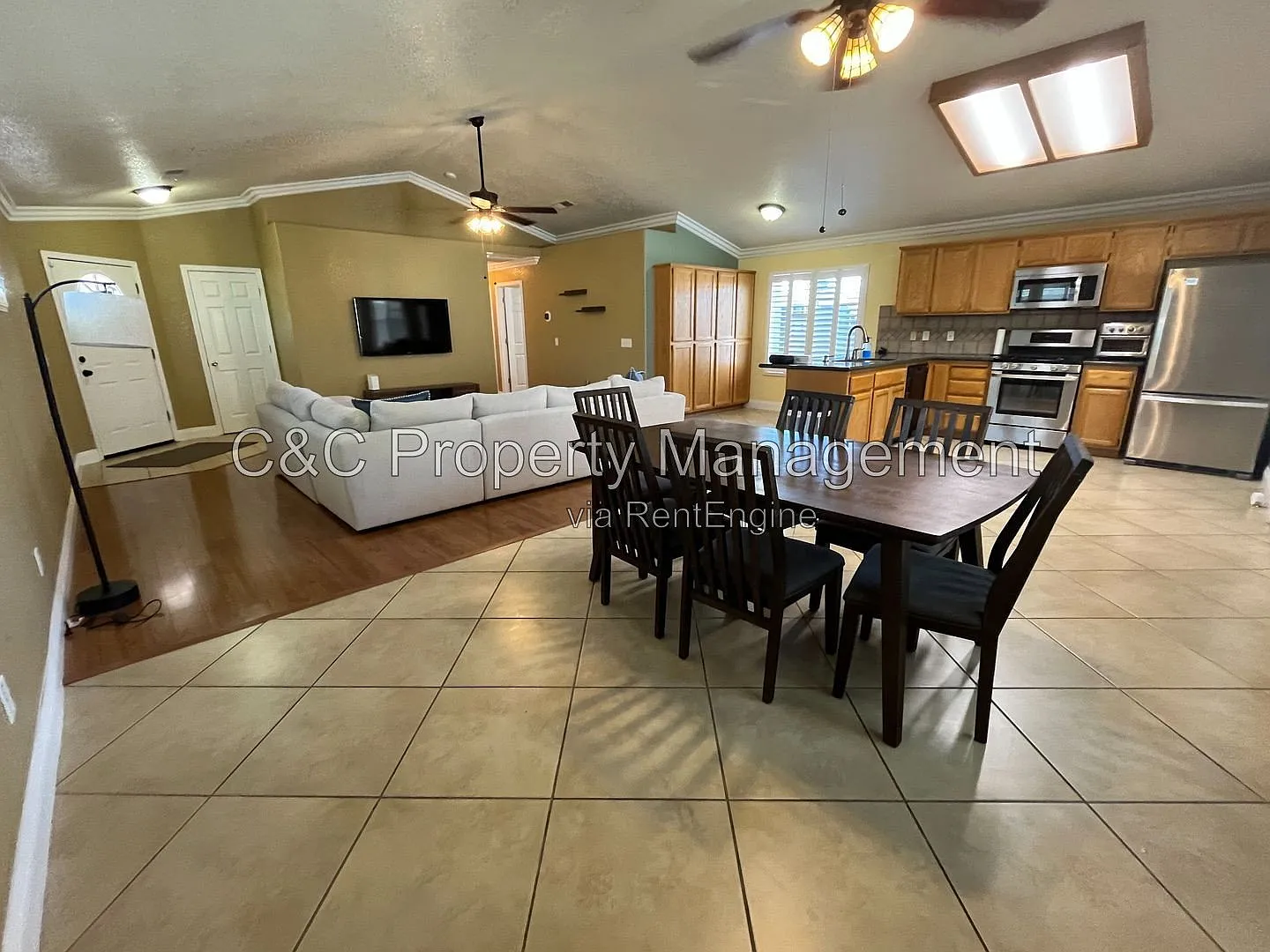 3 bed, 2.0 bath, 1397 sqft, $2,100 — Photo 4