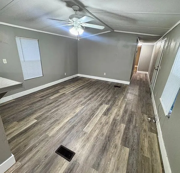 15637 Sims Ln — Photo 13