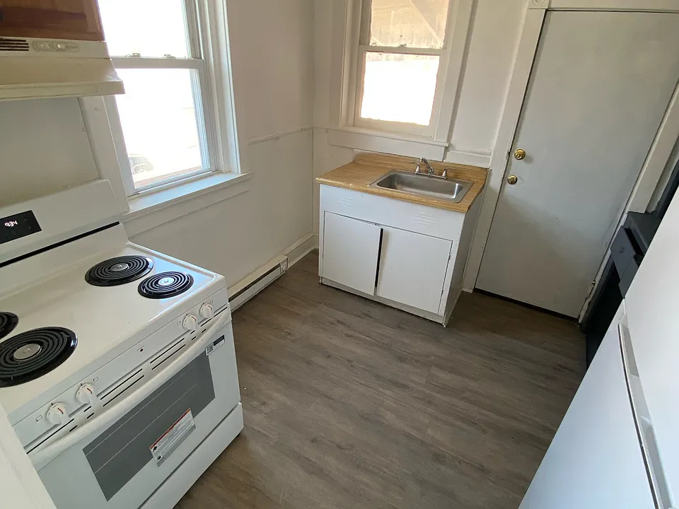 196-198 E Broadway #2
