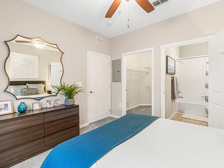 Oaks at Normandy Apartments — Photo 51