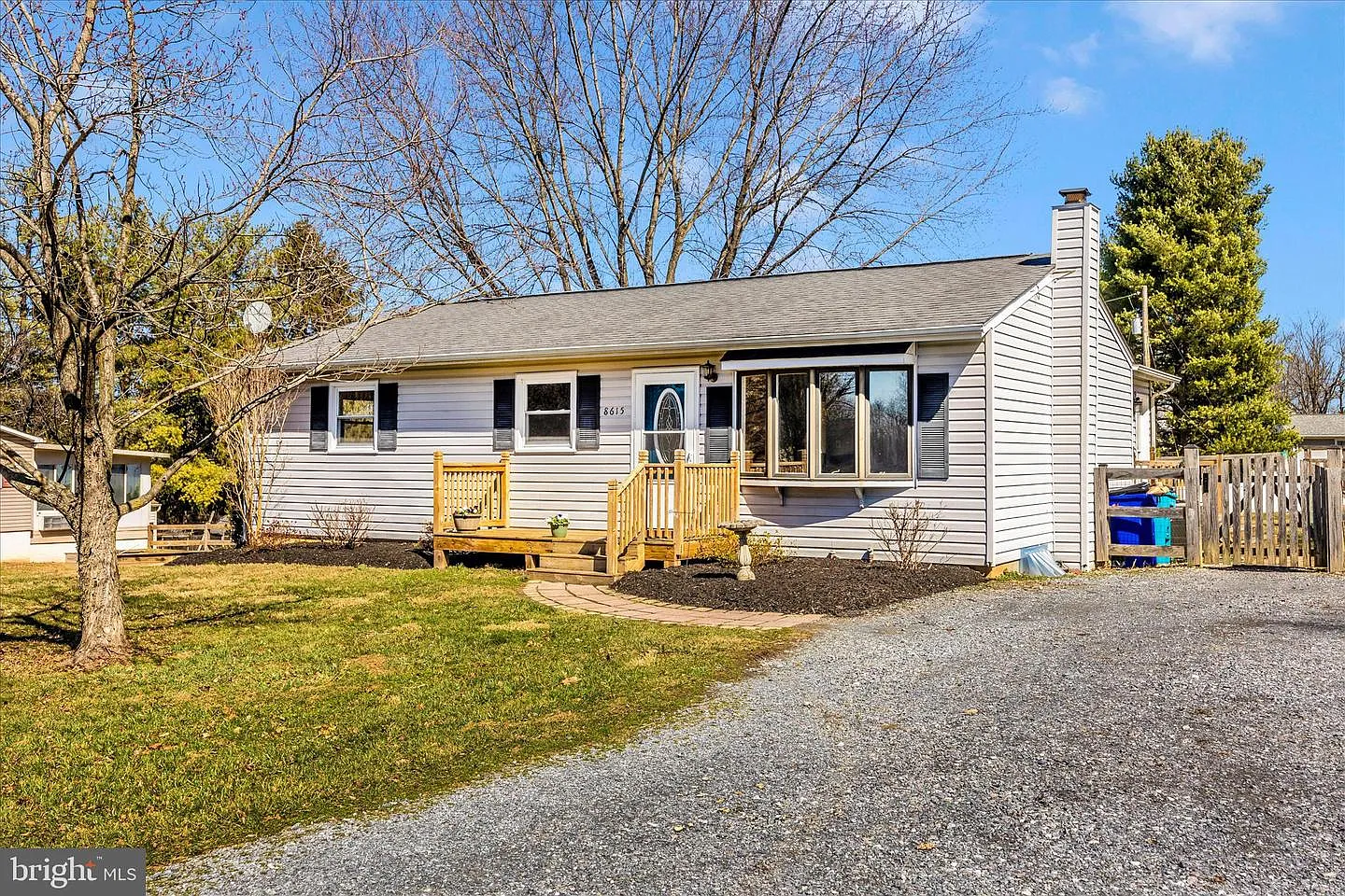 8615 Chestnut Grove Rd photo 1