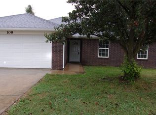 109 Green Acres St, Lowell, AR 72745