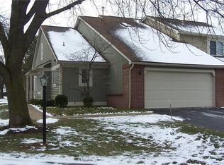 96 Montpelier Cir, Rochester, NY 14618