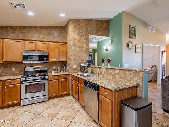 3rd image of 489 S Sunny Rock Dr
