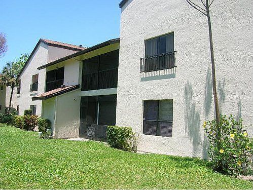 2nd image of 3297 Cocoplum Cir #3320