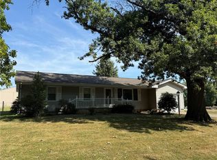 200 W Shadyside Dr, Effingham, IL 62401