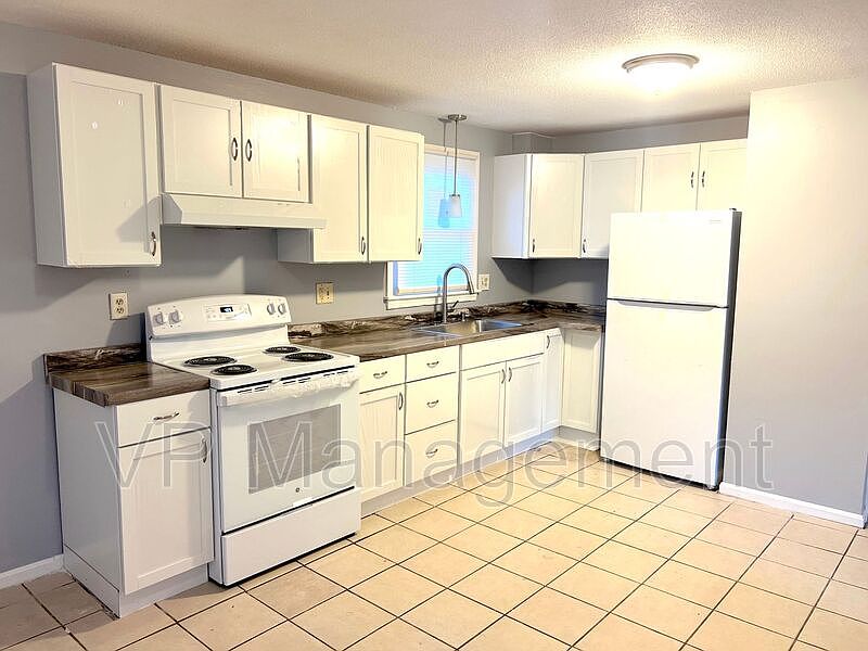 75 Chester St, Springfield, MA 01105 Zillow