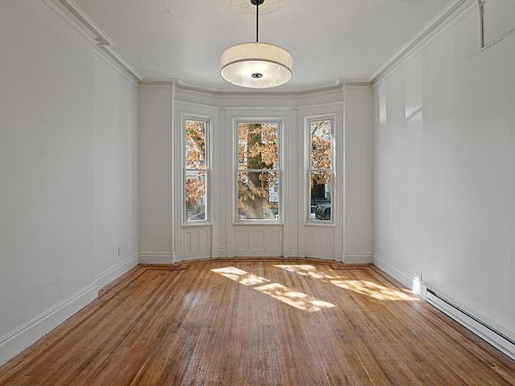 3rd image of 379 Orange St #A