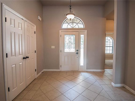 4th image of 2415 Woodcrest Ct