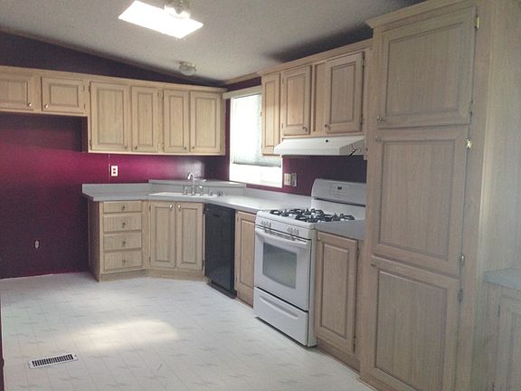 3rd image of 1716 Armagnea St