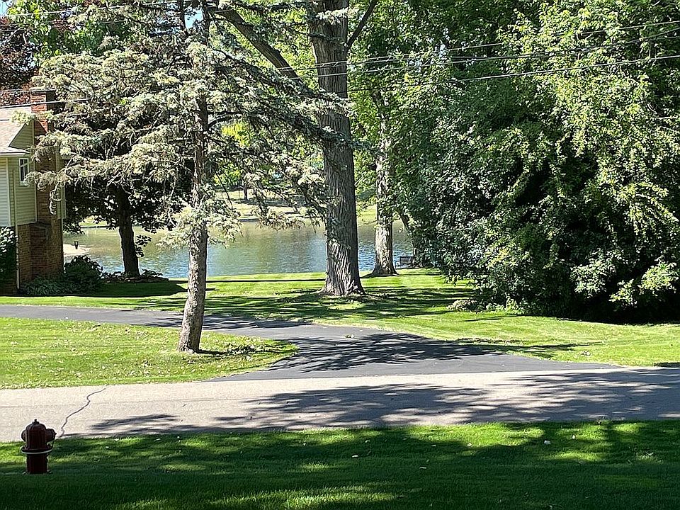 2nd image of 2607 Limerick Ln
