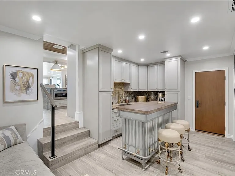 2808 W Oceanfront — Photo 13