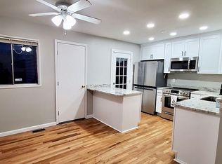 904 Wadena Rd, Chesapeake, VA 23320