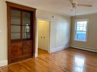 12 Hancock St #1R, Salem, MA 01970