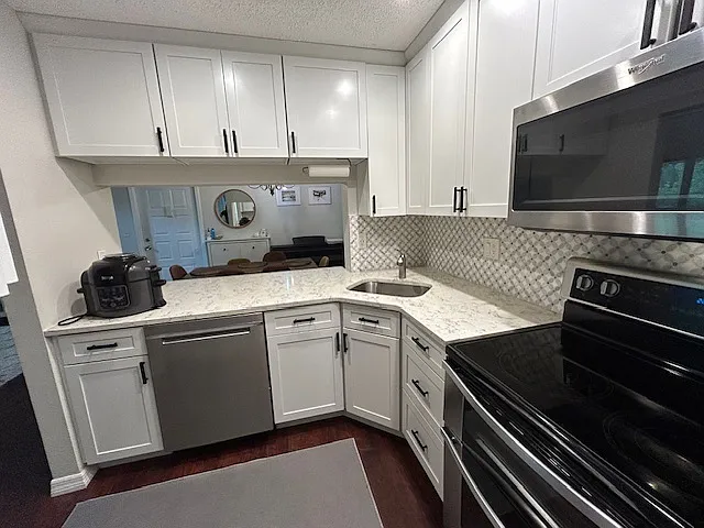1398 Shady Pine Way #B — Photo 14