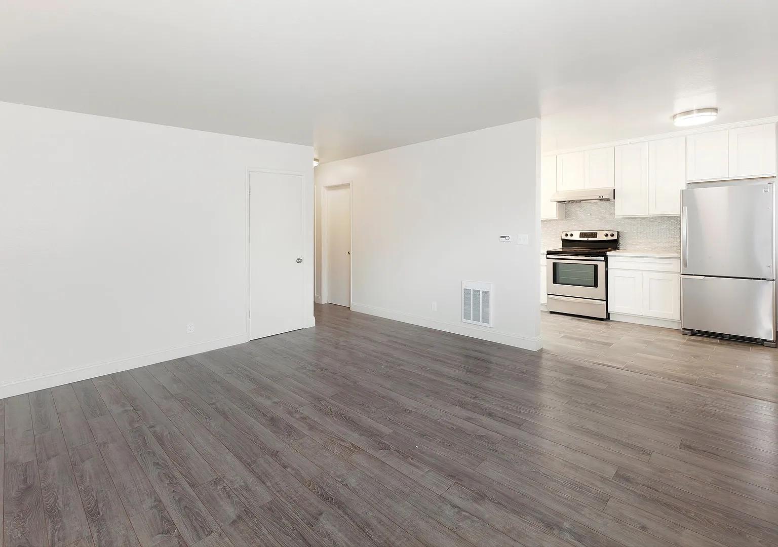 257 Athol — Photo 3