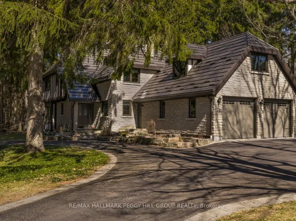 26 Cathedral Pines Rd, Oro Medonte, ON L4M 4Y8