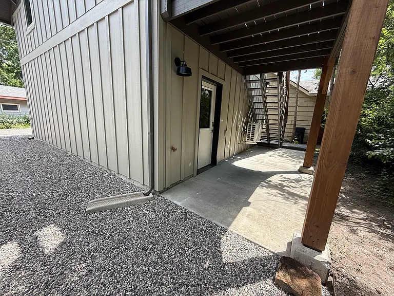 518 W Hayes St — Photo 3