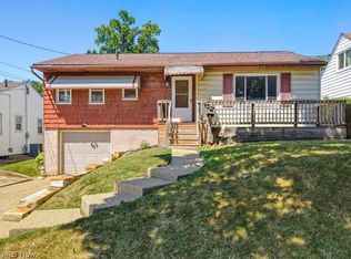 1215 Lincoln Ave, Cuyahoga Falls, OH 44223