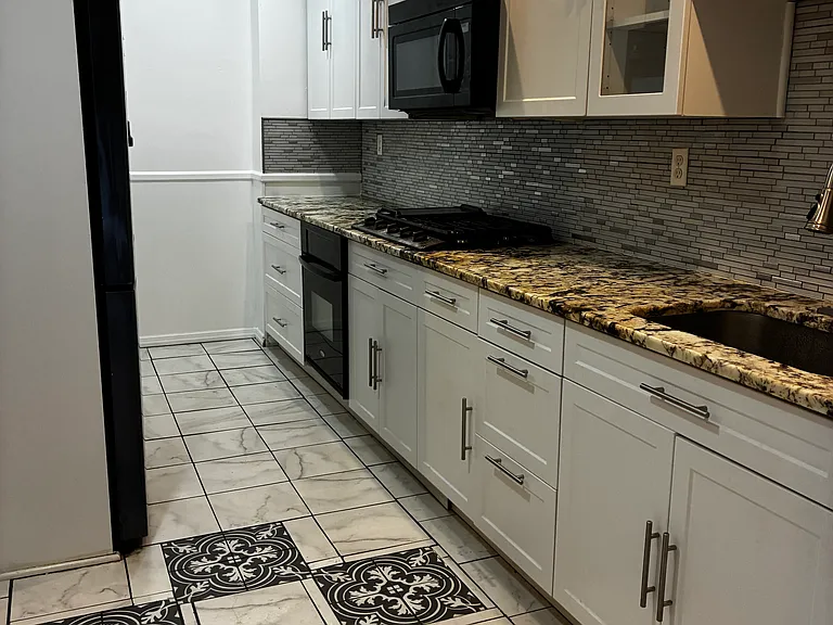 8527 Harris Ave — Photo 5