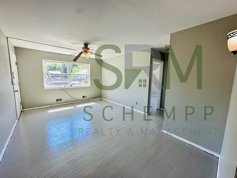 4700 Walnut Grove Avenue — Photo 8