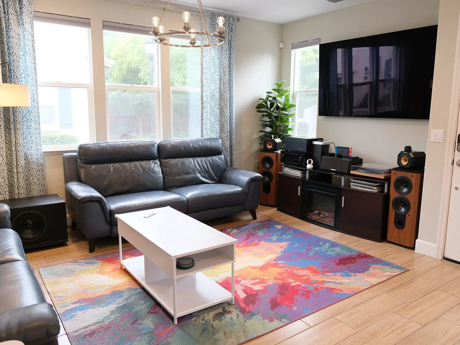 3 bed, 2.5 bath, 1564 sqft, $4,500 — Photo 4