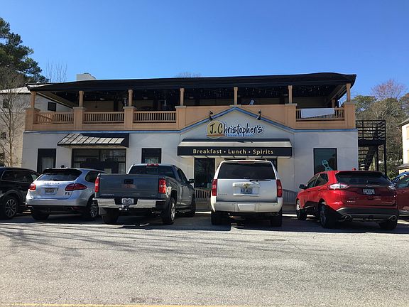 One block from neighborhood drycleaner, and quality restaurants J. Christopher_s, Rathburns, and Treehouse.