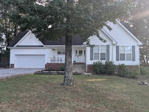 127 Silver Leaf Cir, Dickson, TN 37055