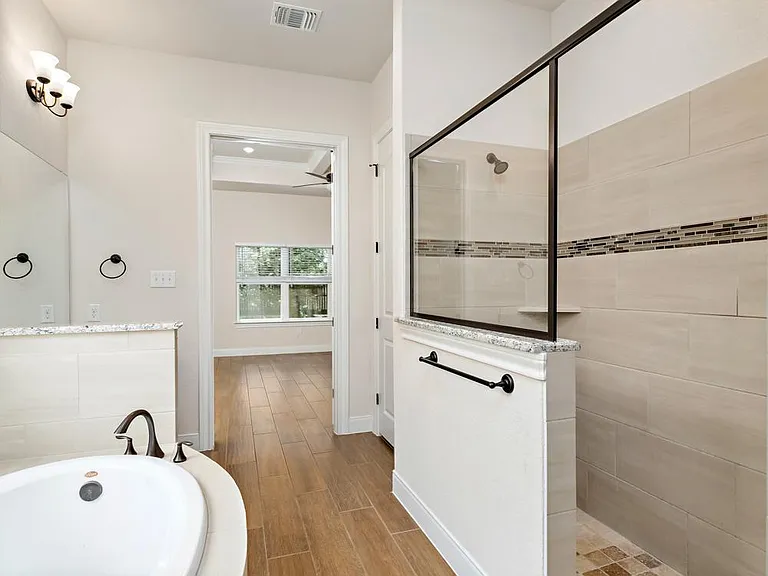 538 Carriage House — Photo 16