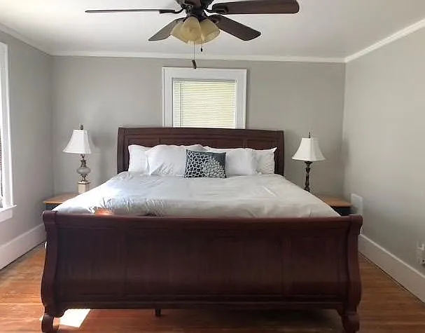 3 bed, 1.5 bath, 1676 sqft, $2,500 — Photo 3