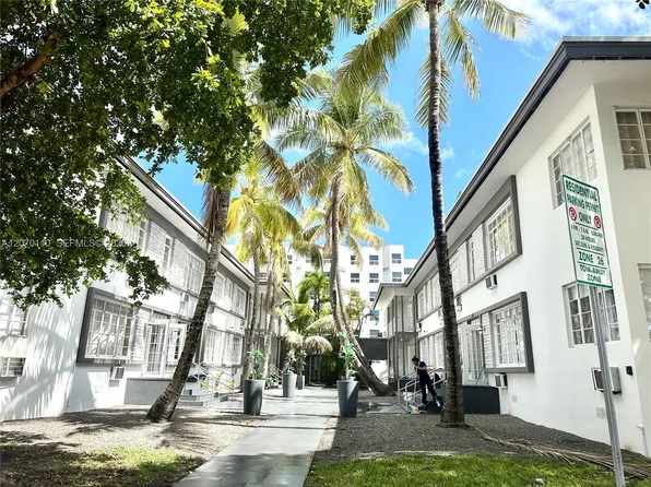 315 86th St APT 2, Miami Beach, FL 33141