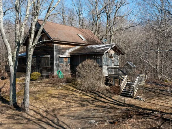 101 Old Road, Grafton, NY