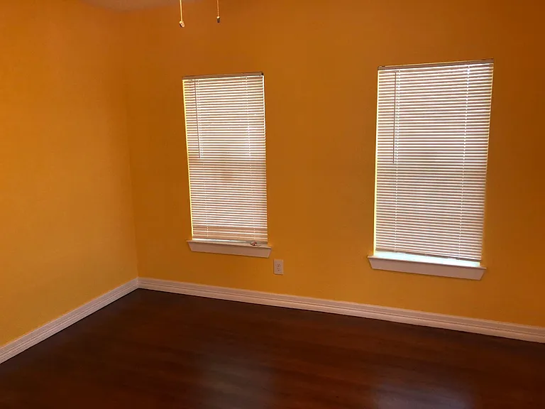 3001 Louise St — Photo 7