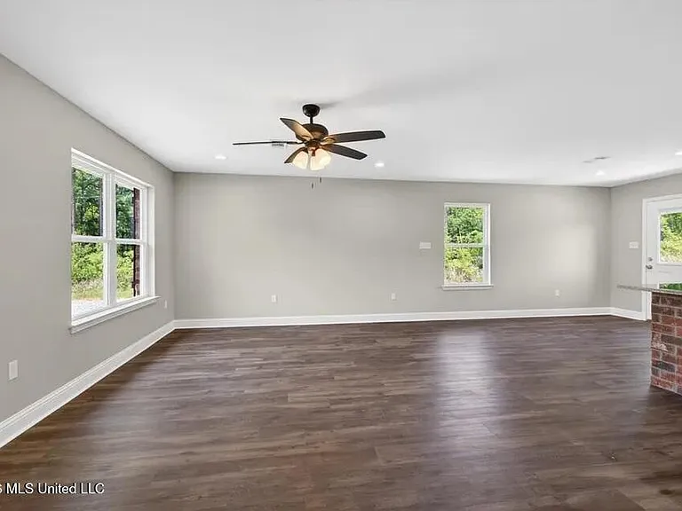 44 John Travis Rd — Photo 10