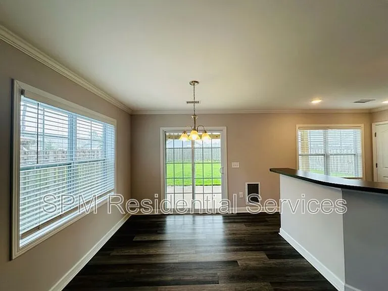 4047 Ironstone Ct — Photo 6