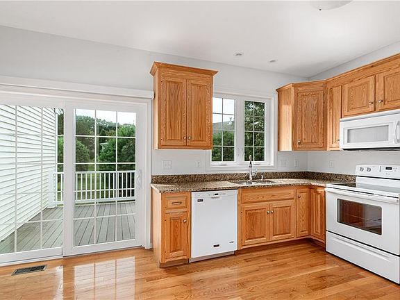 5th image of 170 Providence Pike Unit 58