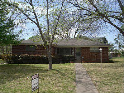 1st image of 119 Brook Hollow Dr