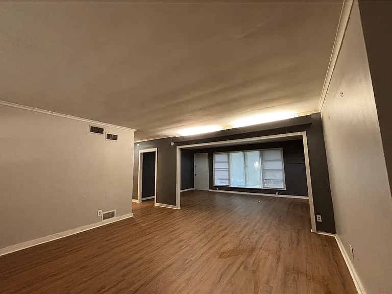 1408 University Ave — Photo 7