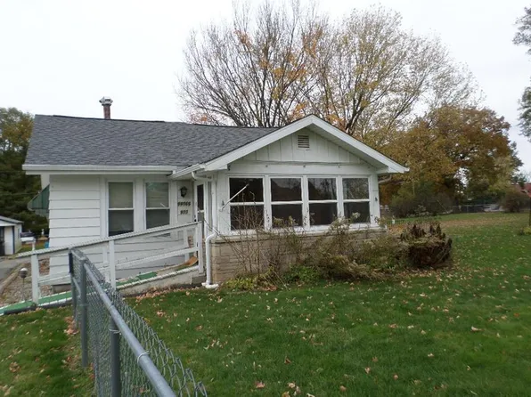 827 Texas Pl, Danville, IL 61832
