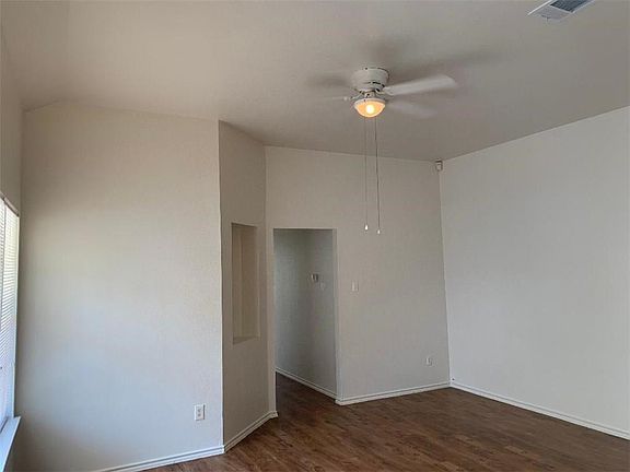3rd image of 1004 Christopher Ave APT A