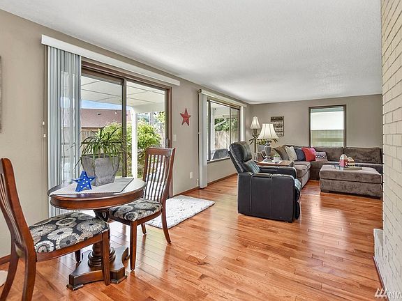 5th image of 114 Manteca Dr