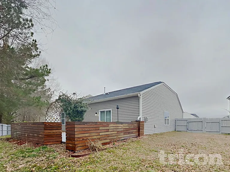 909 Wild Lilac Ct — Photo 15